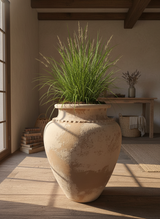 Vaso terracota artesanal Kora H, feito artesanalmente em Portugal. Decoração Japandi, minimalista, rústico, mediterrânico, farmhouse e cottage. Decoração de interiores; Design biofílico;