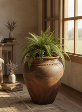 Vaso terracota artesanal Kora J, feito  em Portugal. Decoração sustentável nos estilos Japandi, minimalista, rústico, mediterrânico, farmhouse e cottage. Decoração de interiores; Design biofílico; 