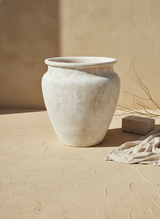Vaso terracota artesanal Alura C made in Portugal, decoração wabi-sabi, minimalista, rústico, mediterrânico, e outras. Decoração e design de interiores; decoração e design biofílico;
