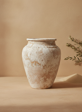 Vaso terracota artesanal Kora L,  artesanato made in em Portugal. Decoração de interiores; Design biofílico; Decoração sustentável nos estilos: Japandi, minimalista, rústico, mediterrânico, farmhouse e cottage. 