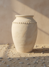 Vaso terracota artesanal  EXC 16, handmade em Portugal.  Design de interiores, decoração sustentável; design biofílico; Decoração wabi-sabi, farmhouse, Japandi, minimalista, mediterrânica, cottagecore e moderno
