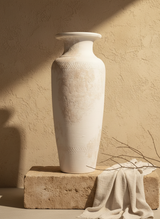 Vaso terracota artesanal  EXC 3, handmade em Portugal. Decoração orgânica; wabi-sabi, farmhouse, Japandi, minimalista, mediterrânica, cottagecore e moderno. Design de interiores sustentável; design biofílico;