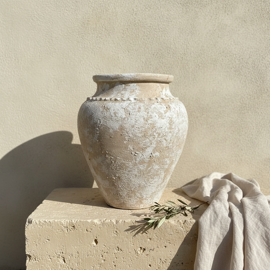 Vaso terracota artesanal  EXC 28, handmade em Portugal. Design de interiores sustentável; design biofílico; Decoração orgânica; Decoração wabi-sabi, farmhouse, Japandi, minimalista, mediterrânica, cottagecore e moderno. 