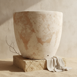 Vaso terracota artesanal Nahura A, handmade. Made in Portugal. Vasos de terracota gigantes. Decoração Orgânica.  decoração wabi-sabi, minimalista, rústico, mediterrânico, e outras. Decoração e design de interiores; decoração e design biofílico;