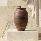 Vaso terracota artesanal Exclusivo X.2, feito à mão Portugal. Decoração Orgânica; Design biofílico; Decoração sustentável; Decoração estilo wabi-sabi, minimalista, rústico, mediterrânico, Japandi e farmehouse. Decoração de interiores; 