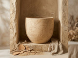 Vaso terracota artesanal  NAHURA D handmade em Portugal. Decoração wabi-sabi, farmhouse, Japandi, minimalista, mediterrânica, cottagecore e moderno. Design de interiores, decoração sustentável; design biofílico; ORGANIC DECOR; 