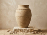 Vaso terracota artesanal LAMOUR K feito à mão Portugal.  Design de interiores; Decoração sustentável; Decoração orgânica; decoração e design biofílico; Decoração minimalista, wabi-sabi, rústica, mediterrânico e farmehouse. 