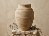 Vaso terracota artesanal LAMOUR K feito à mão Portugal.  Design de interiores; Decoração sustentável; Decoração orgânica; decoração e design biofílico; Decoração minimalista, wabi-sabi, rústica, mediterrânico e farmehouse. 