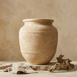 Vaso terracota artesanal  EXC 32, handmade em Portugal. Decoração orgâmica; Decoração wabi-sabi, farmhouse, Japandi, minimalista, mediterrânica, cottagecore e moderno. Design de interiores, decoração sustentável; design biofílico;