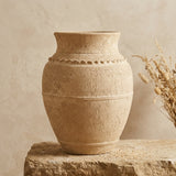 Vaso terracota artesanal LAMOUR L feito à mão Portugal. Decoração orgânica; Decoração sustentável; Design de interiores; decoração e design biofílico; Decoração minimalista, wabi-sabi, rústica, mediterrânico e farmehouse. Mediterranean House Style