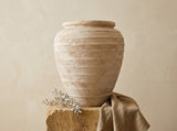 Organic Decor; Vaso terracota artesanal Marua Q, Decoração sustentável e design de interiores; design biofílico; MADE IN Portugal. Vaso de barrro grande. Decoração orgânica; Estilo wabi-sabi, minimalista, rústico, mediterrânico, moderno e outras. 