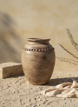 Vaso terracota artesanal RÚSTICO F feito à mão Portugal. Estilos minimalista, rústico, mediterrânico, Japandi, estilo wabi-sabi e farmehouse. Decoração de interiores;  design biofílico;