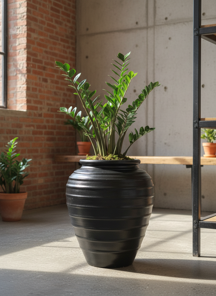 Vaso terracota artesanal Safi D feito à mão Portugal, decoração wabi-sabi, minimalista, rústico, mediterrânico, e outras. Decoração e design de interiores; decoração e design biofílico;