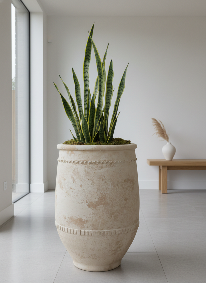 Vaso terracota artesanal Alba B feito à mão Portugal, decoração wabi-sabi, minimalista, rústico, mediterrânico, e outras. Decoração e design de interiores; decoração e design biofílico;