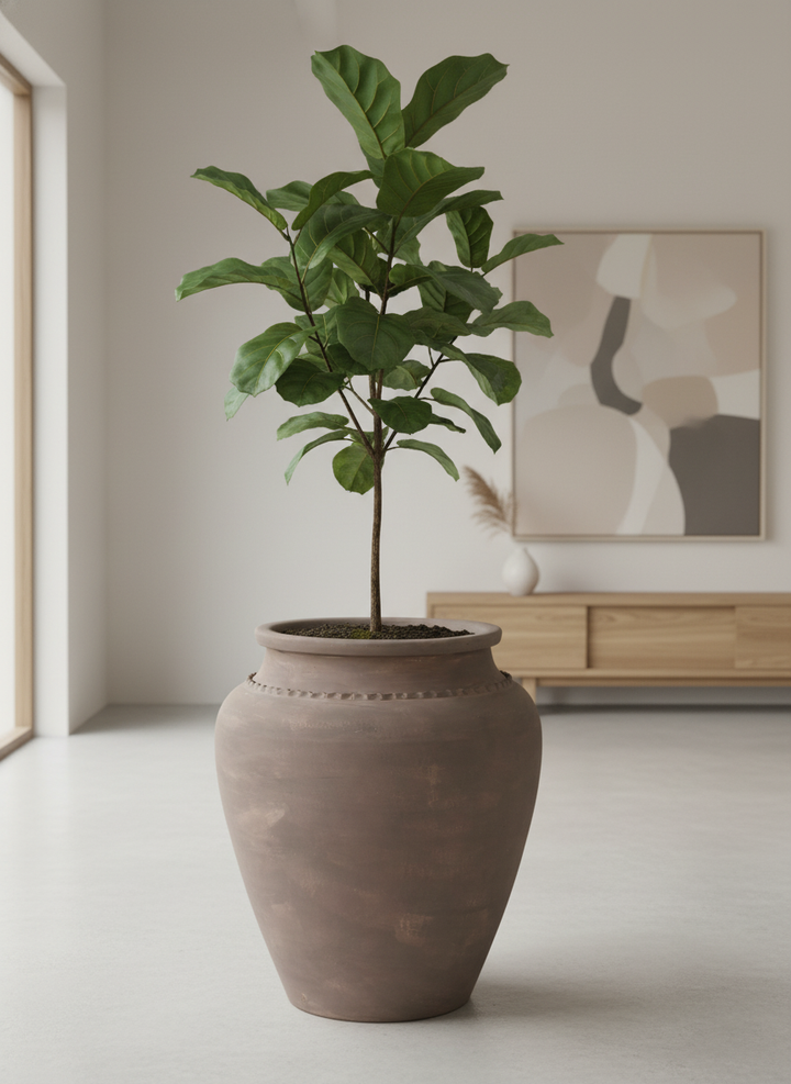Vaso terracota artesanal Kora E handmade Portugal. Decoração Japandi, minimalista, rústico, mediterrânico, farmhouse e cottage. Decoração de interiores; Design biofílico;