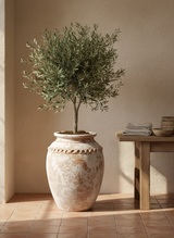 Vaso terracota artesanal Tamar B feito à mão Portugal, estilo wabi-sabi, minimalista, rústico, mediterrânico, Japandi e farmehouse. Decoração de interiores;  design biofílico;