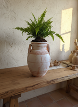 Vaso terracota artesanal Poteh A feito à mão Portugal, decoração Japandi, minimalista, rústico, farmhouse e moderno e wabi-sabi. Decoração e design de interiores; decoração e design biofílico;
